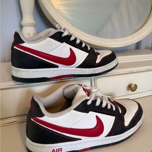 Nike Air Prestige III